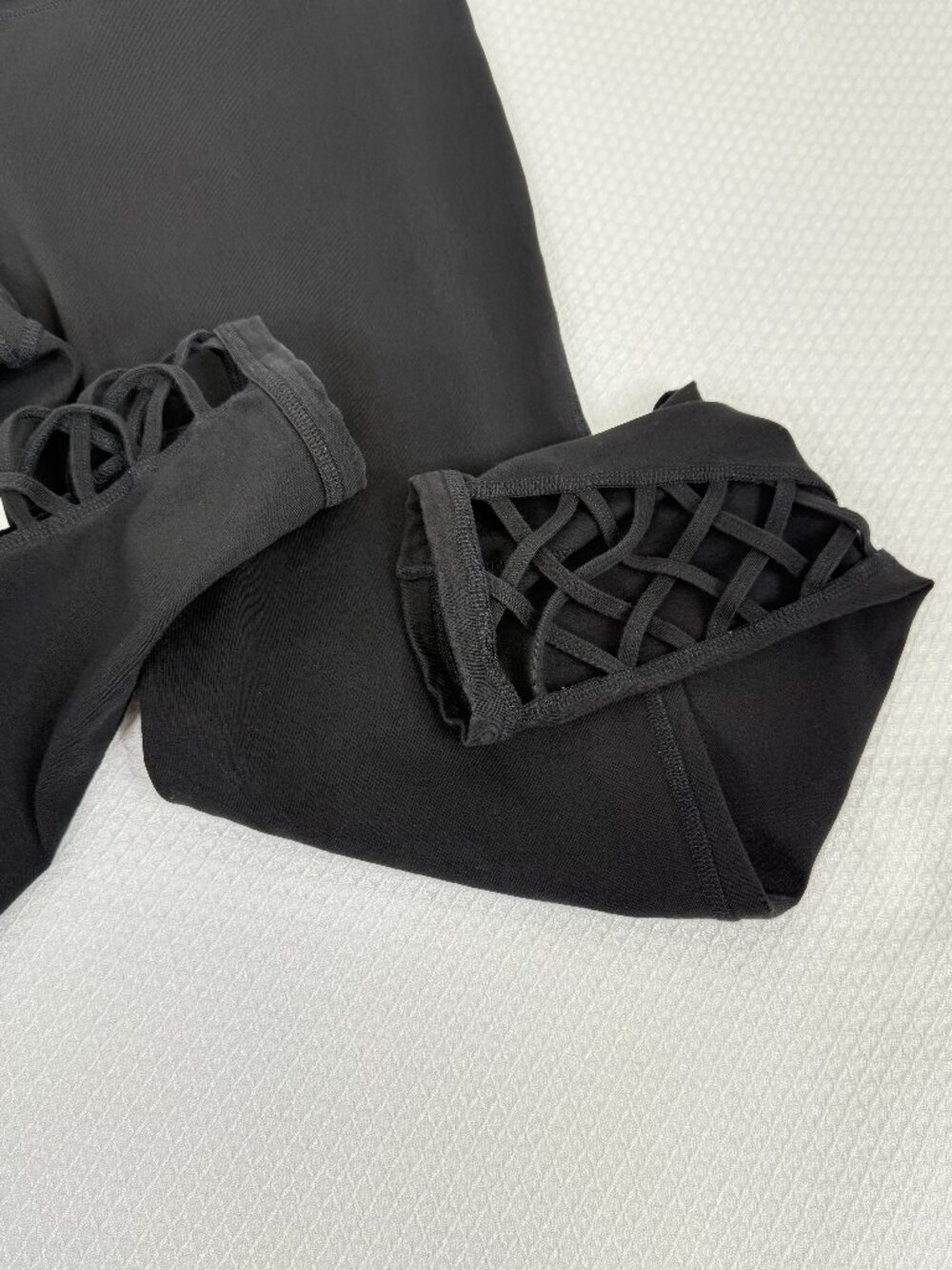 Ideology Leggings 2X Black Cut Out Strappy Criss Cross Leg Plus Yoga Pants EUC